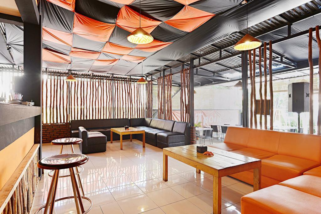 Zen Rooms Riau Natuna Bandung Exterior photo