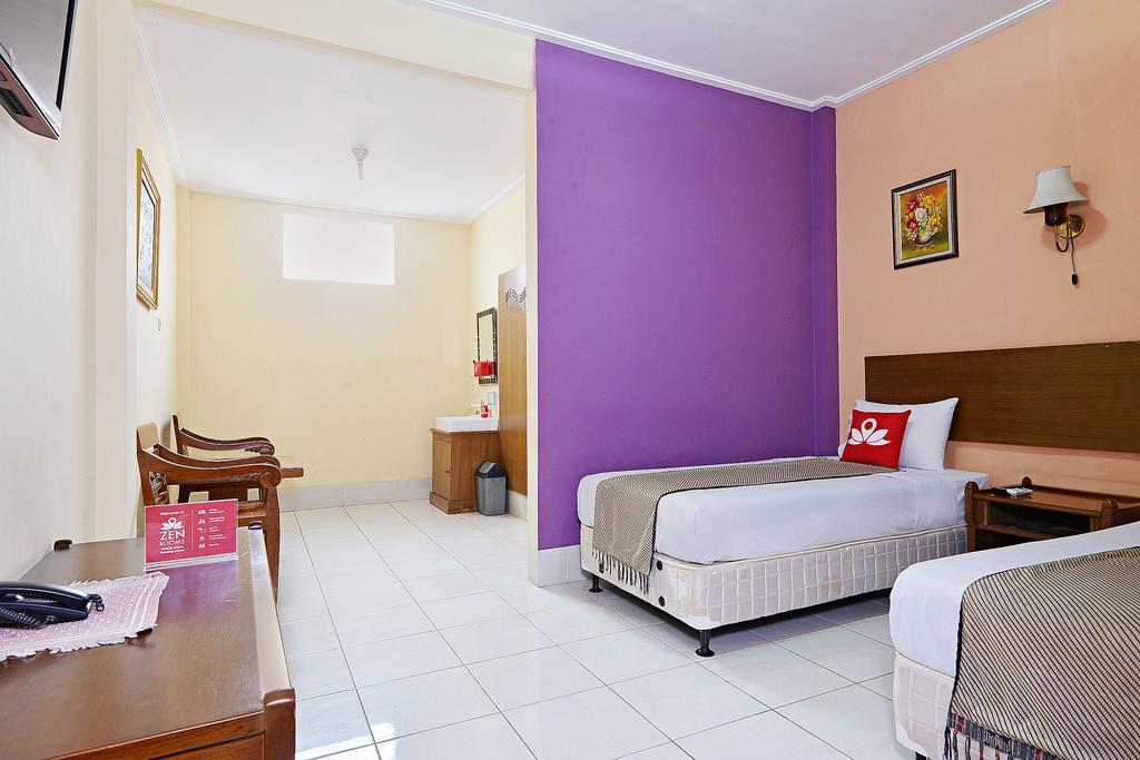Zen Rooms Riau Natuna Bandung Exterior photo