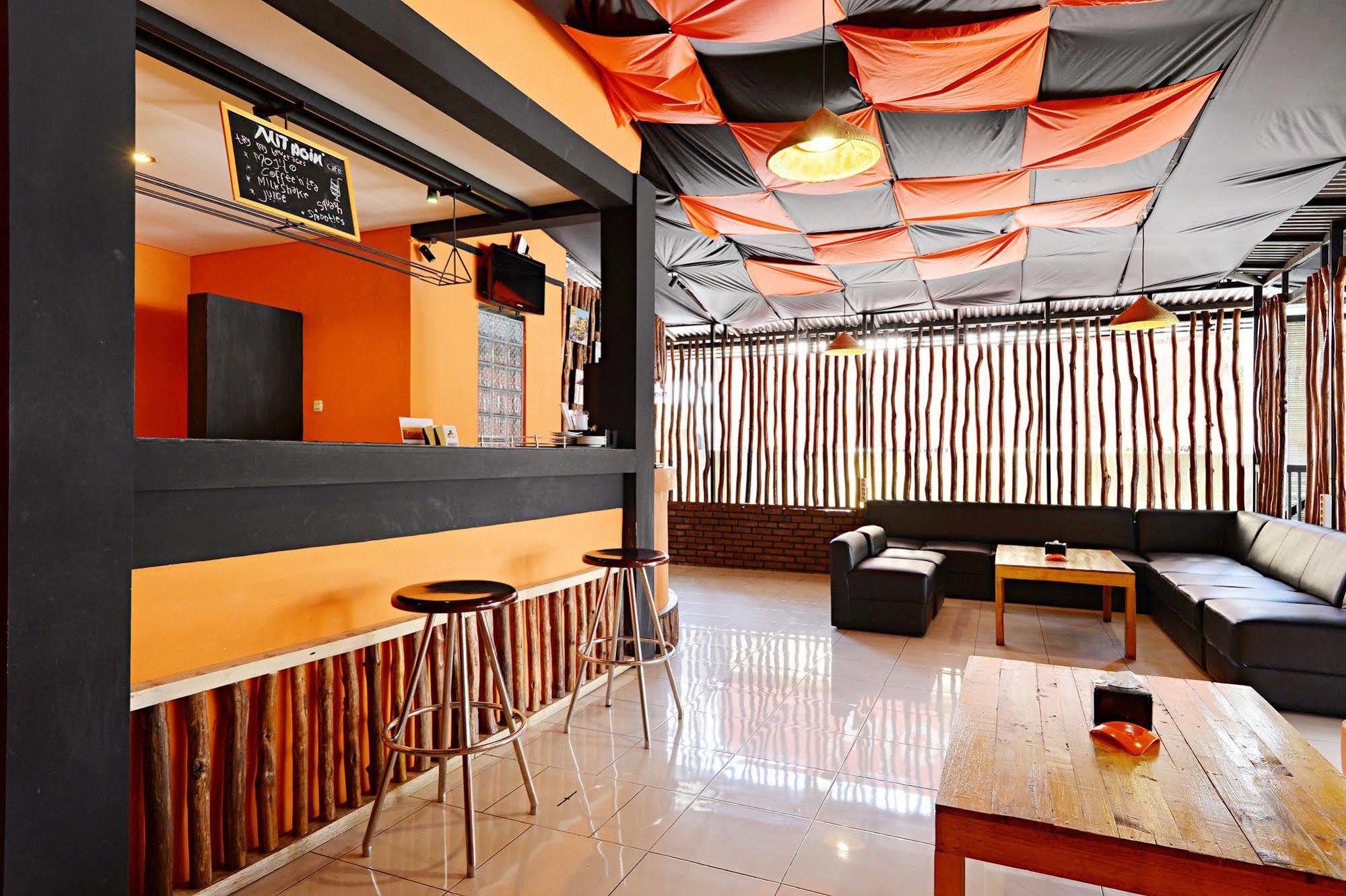Zen Rooms Riau Natuna Bandung Exterior photo